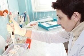 Il est très important de diagnostiquer la prostatite à temps à l'aide de tests, cela accélérera la guérison.